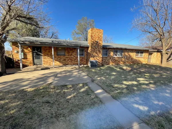 $1,400 | 3715 45th Street, Lubbock, TX 79413