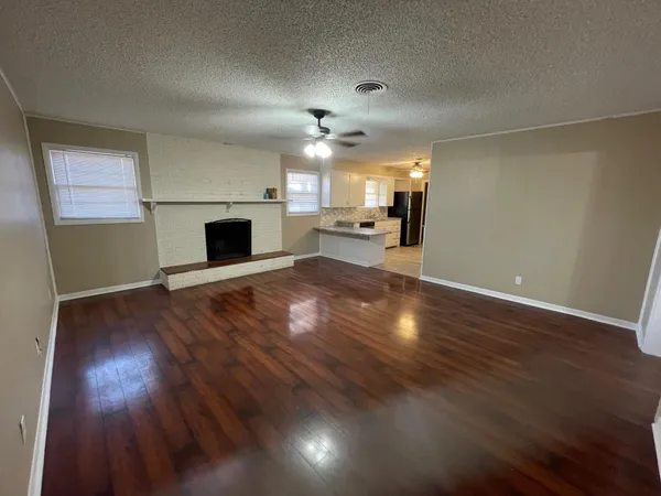 $1,400 | 3715 45th Street, Lubbock, TX 79413