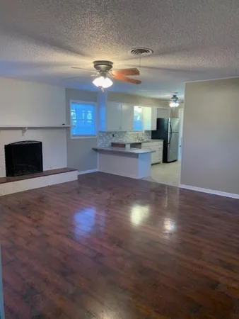 $1,400 | 3715 45th Street, Lubbock, TX 79413