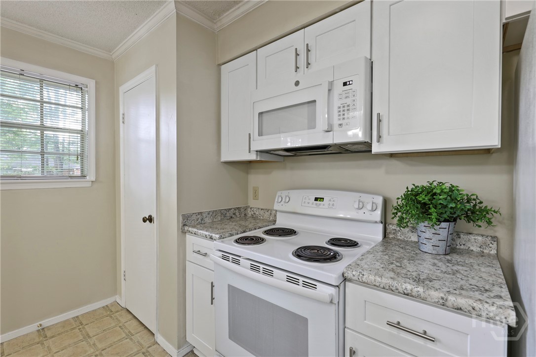 429 Edgewater Road Savannah, GA 31406 - Photo 11 of 31