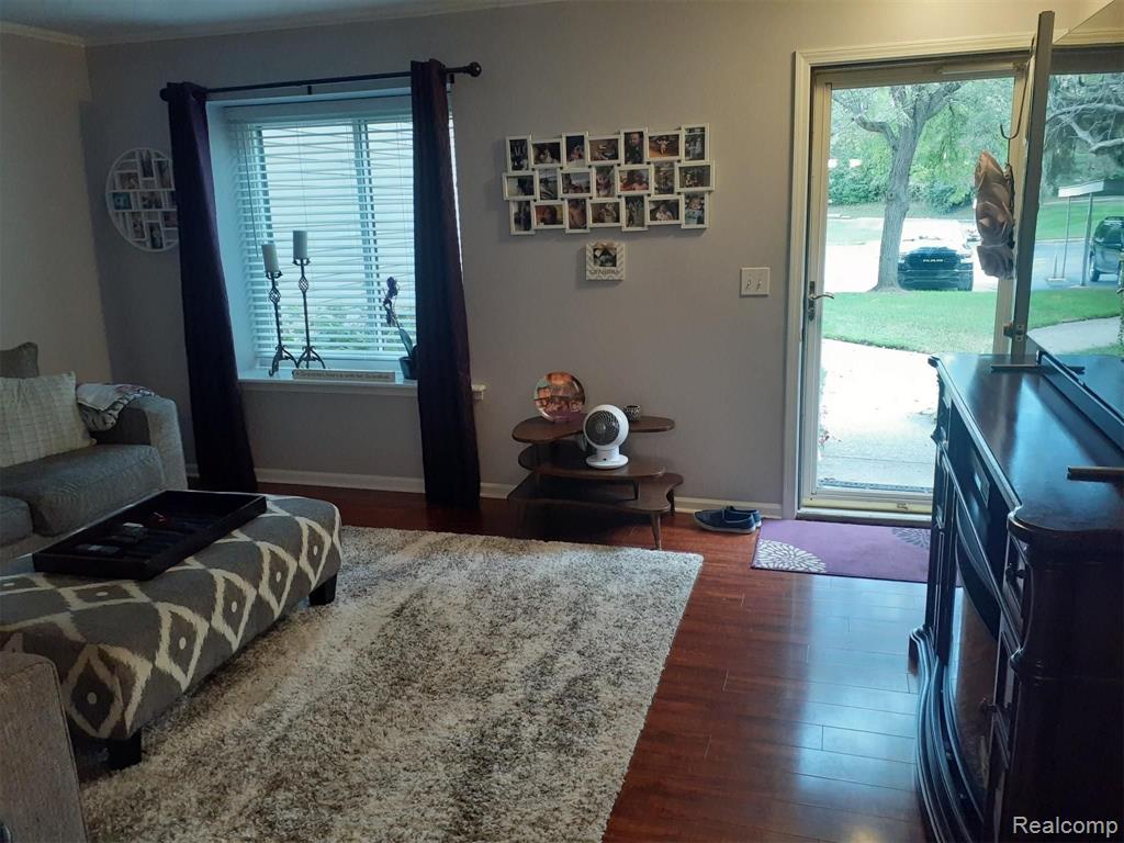 1582 Streamwood Court Rochester, MI 48307 - Photo 5 of 20