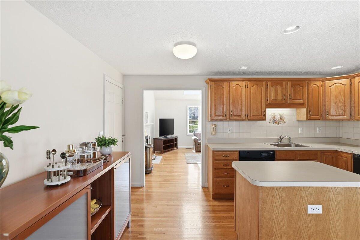 10 Skipjack Lane Hyannis, MA 02601 - Photo 13 of 31 11-10 Skipjack Ln Final-18