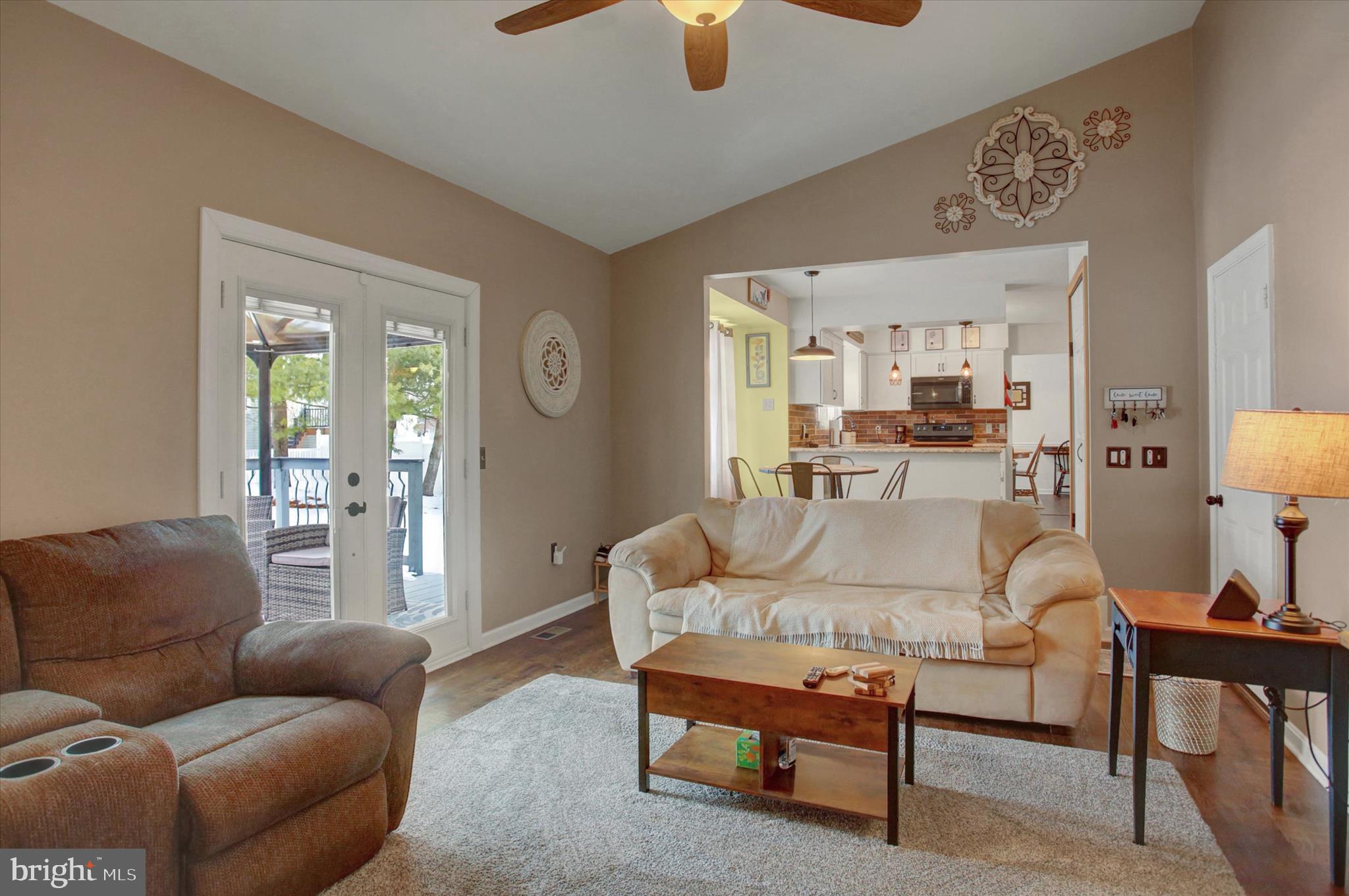 65 Ridgeview Drive Etters, PA 17319 - Photo 23 of 50 a living room with furniture and a large window
