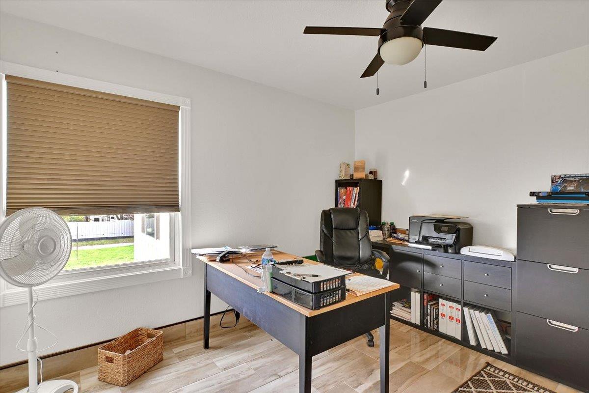 203 Tennessee Lane Bangor, CA 95901 - Photo 22 of 54 a living room with furniture and a window
