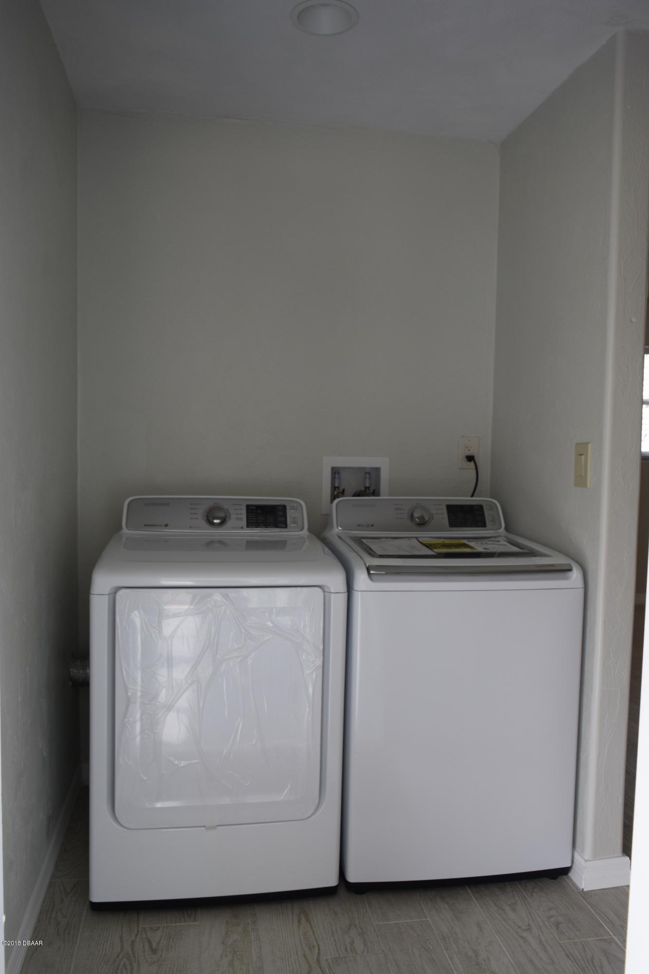 168 Azalea Road Edgewater, FL 32141 - Photo 15 of 28 Inside Laundry
