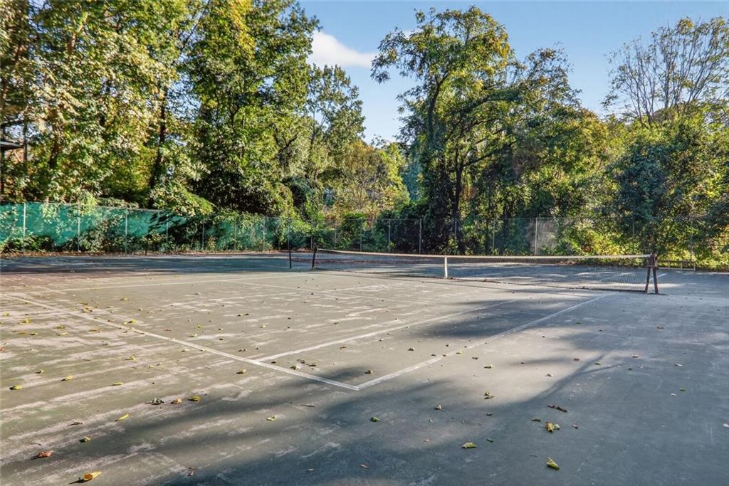 130 26th Street Northwest, Unit 804 Atlanta, GA 30309 - Photo 19 of 25 a view of a tennis court