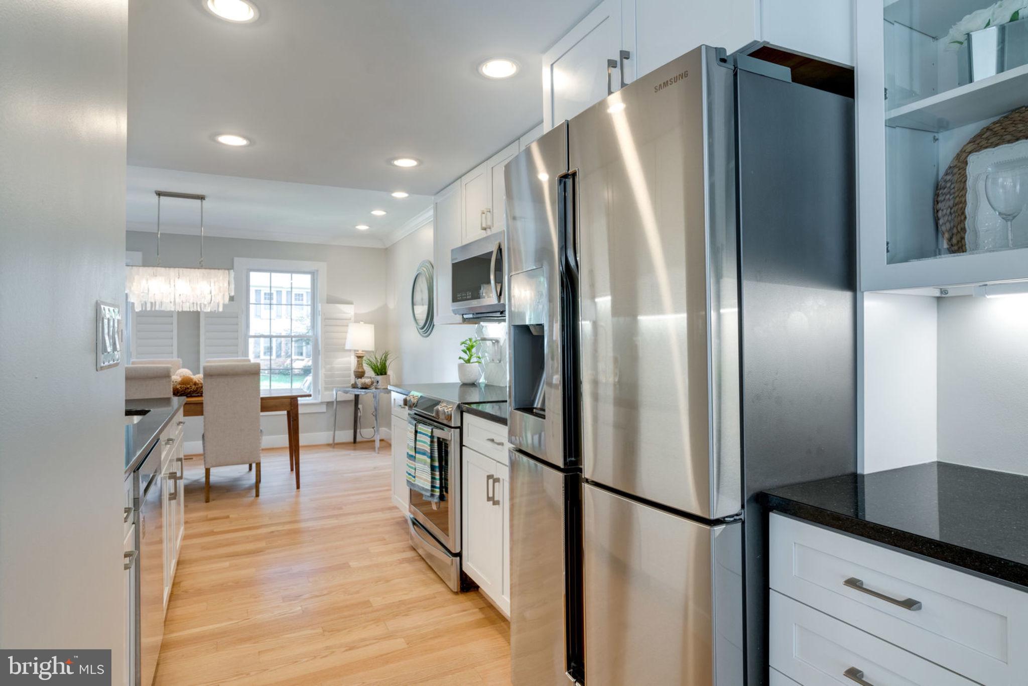 7903 Birchtree Court Springfield, VA 22152 - Photo 6 of 27 RECESSED LIGHTING THROUGHOUT