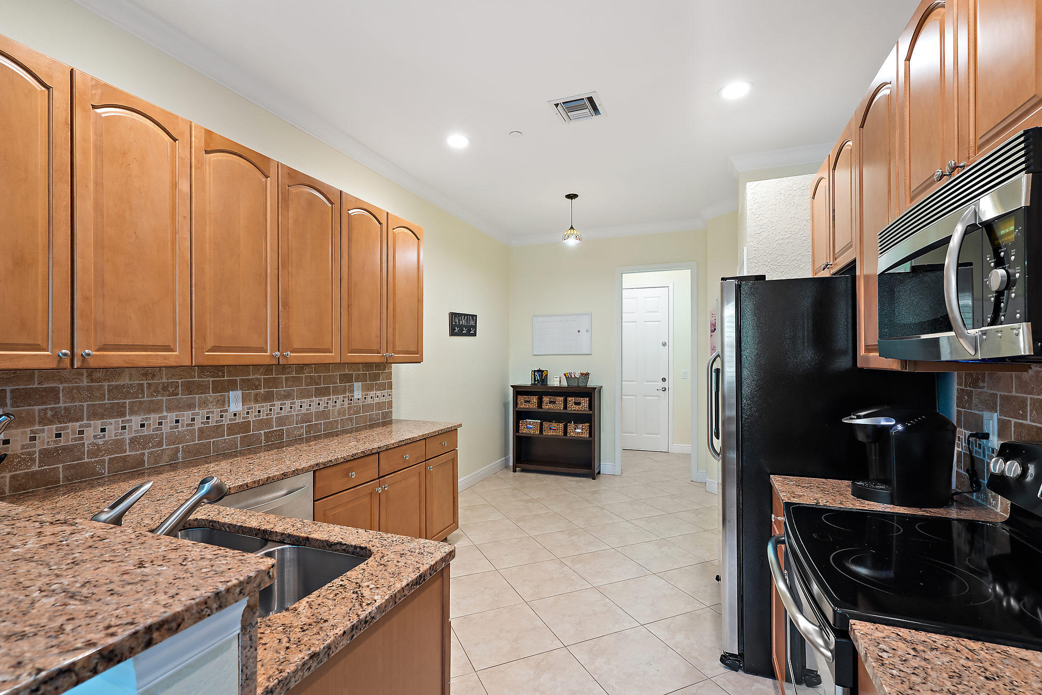 171 Southwest Walking Path Stuart, FL 34997 - Photo 9 of 30 015-171SWWalkingPath-Stuart-FL-small