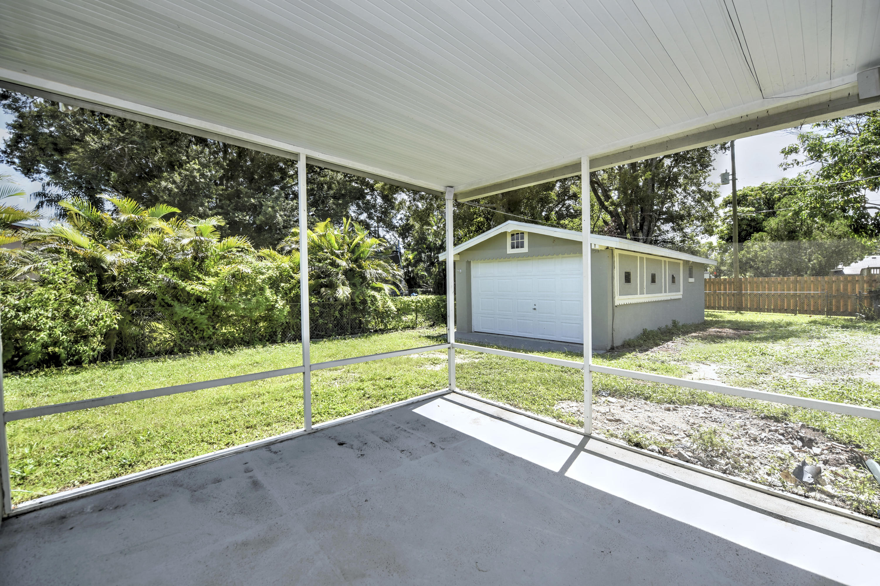 2038 Earl Road Fort Myers, FL 33901 - Photo 22 of 26 23