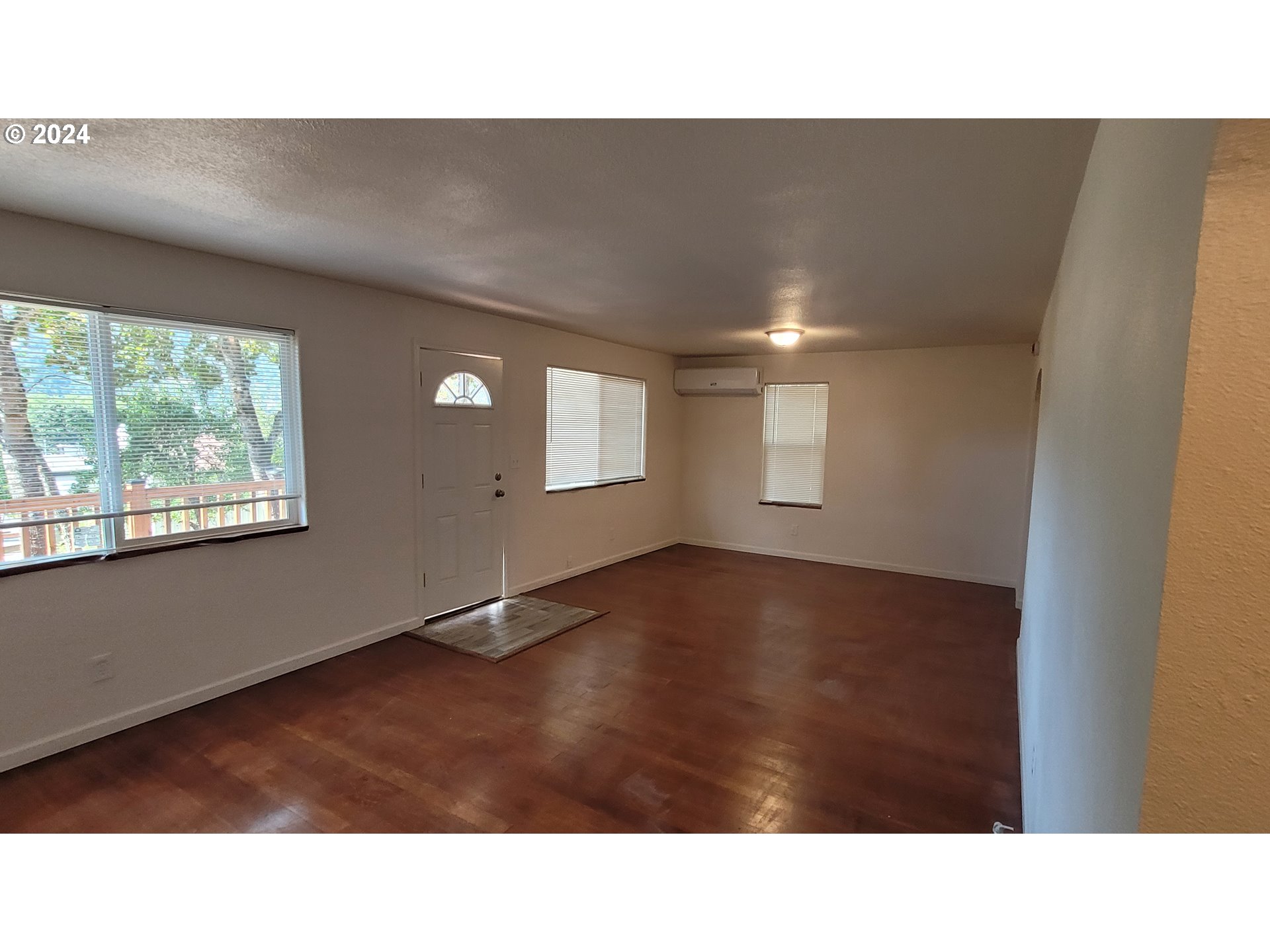 110 Loop Road Myrtle Creek, OR 97457 - Photo 2 of 9 Gallery Image 2