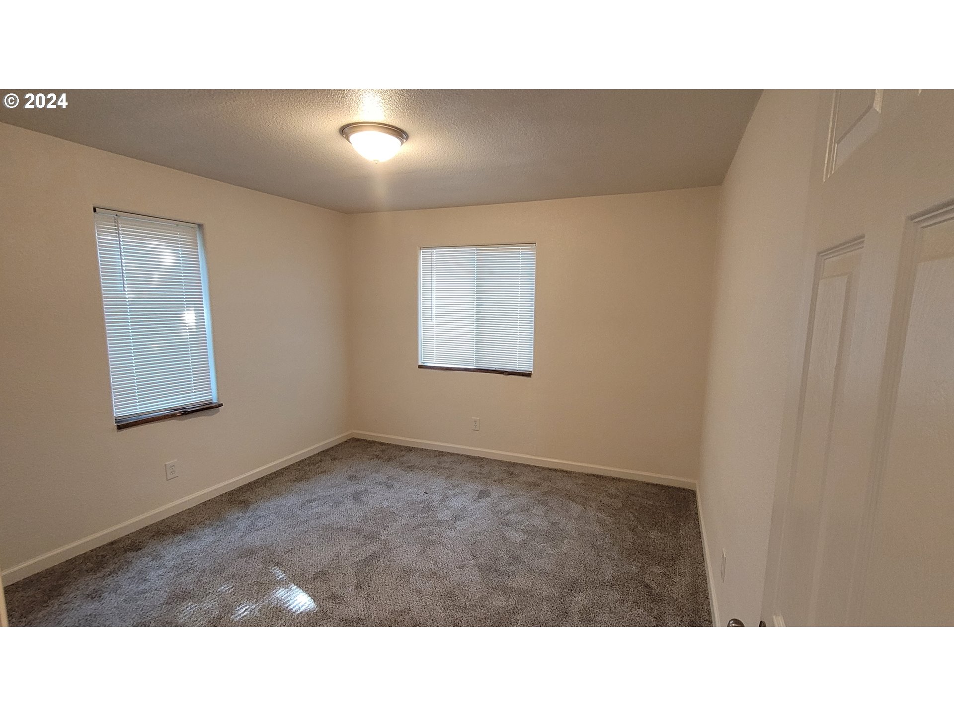 110 Loop Road Myrtle Creek, OR 97457 - Photo 4 of 9 Gallery Image 4