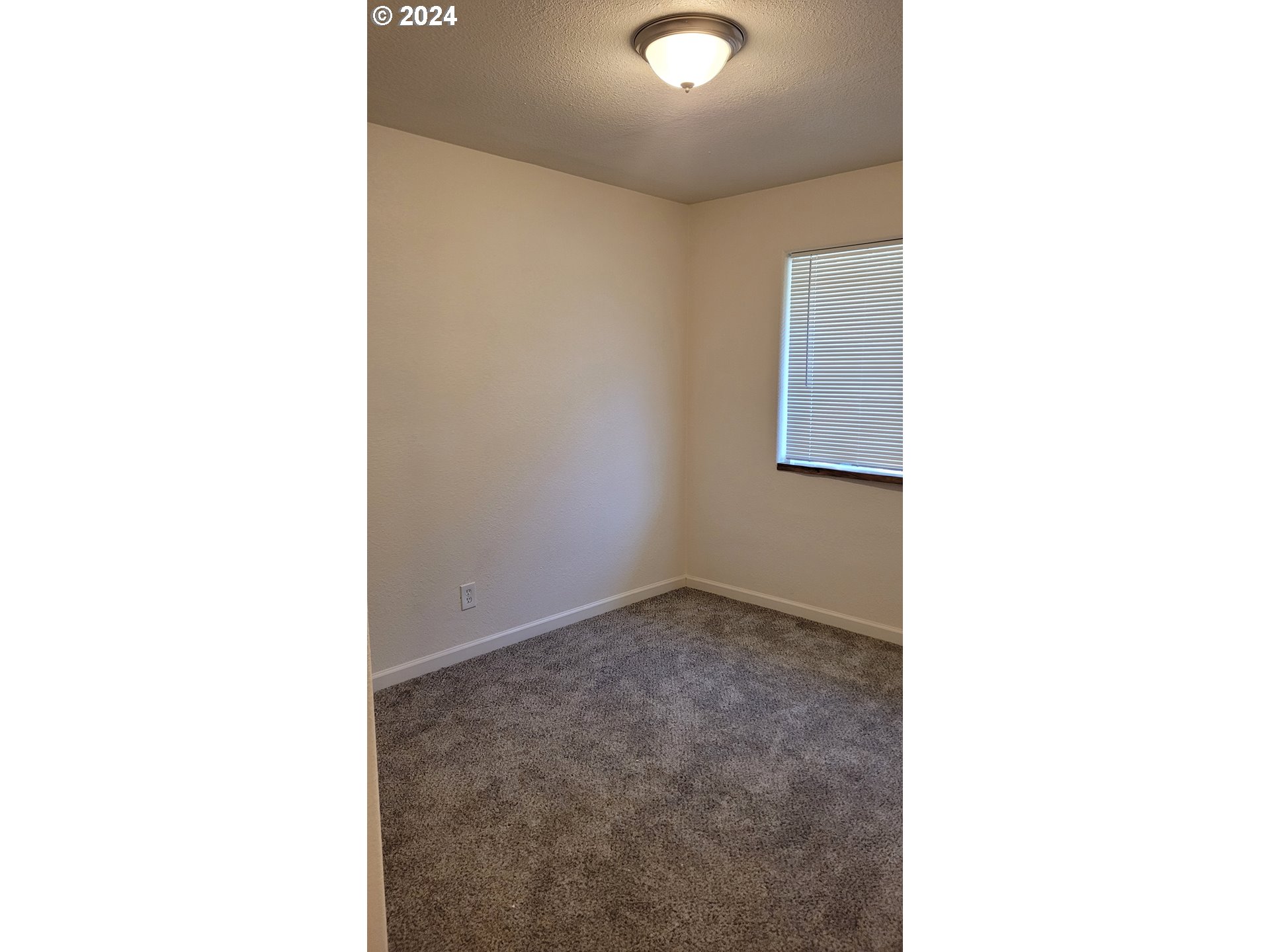 110 Loop Road Myrtle Creek, OR 97457 - Photo 6 of 9 Gallery Image 6