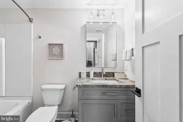 $1,000,000 | 3013 Morning Thistle Court, East Petersburg, PA 17520