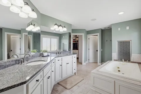 $1,050,000 | 4435 Bluebell Trail South, Medina, MN 55340