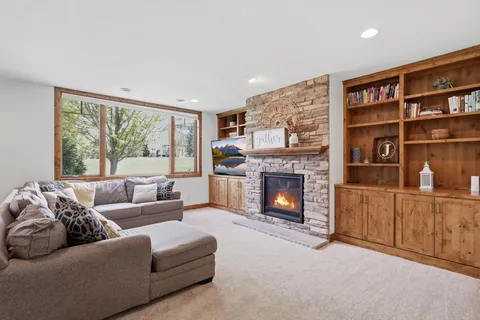 $1,050,000 | 4435 Bluebell Trail South, Medina, MN 55340