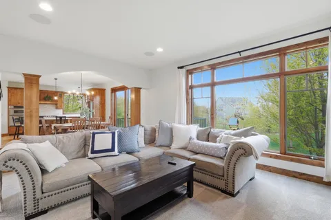 $1,050,000 | 4435 Bluebell Trail South, Medina, MN 55340