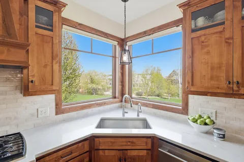 $1,050,000 | 4435 Bluebell Trail South, Medina, MN 55340