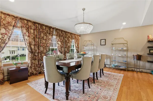 $699,900 | 8 Crabapple Lane, Smithfield, RI 02828