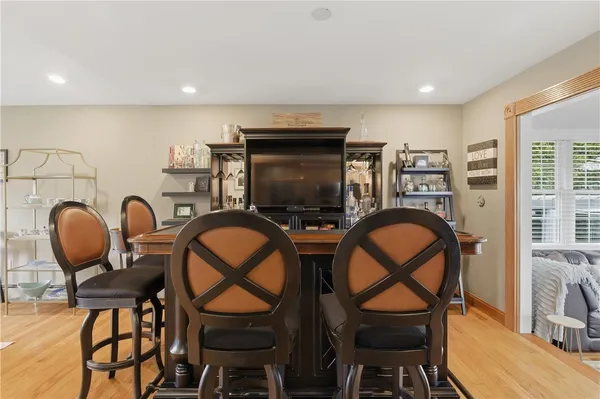 $699,900 | 8 Crabapple Lane, Smithfield, RI 02828