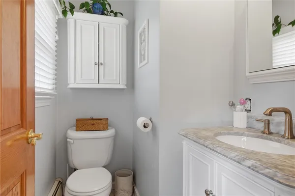 $699,900 | 8 Crabapple Lane, Smithfield, RI 02828