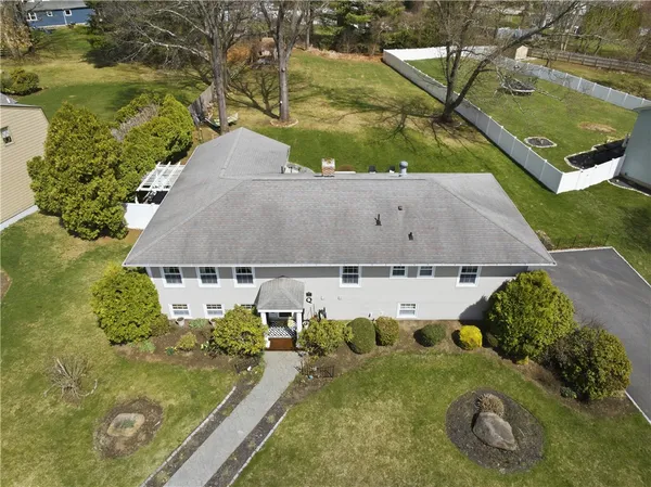 $699,900 | 8 Crabapple Lane, Smithfield, RI 02828