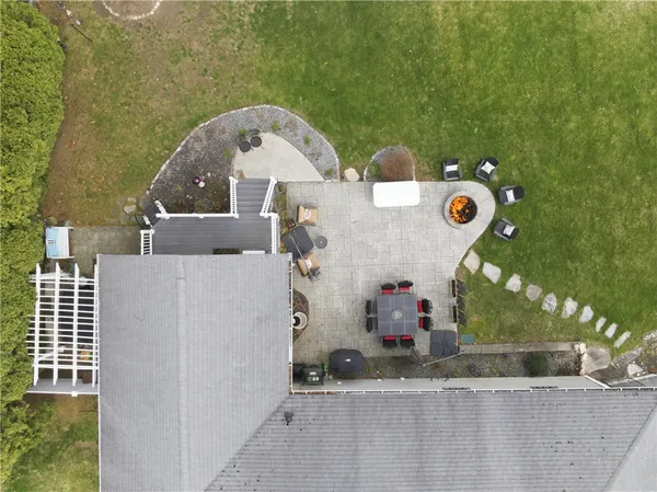 $699,900 | 8 Crabapple Lane, Smithfield, RI 02828