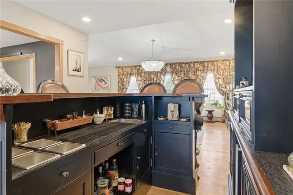 $699,900 | 8 Crabapple Lane, Smithfield, RI 02828