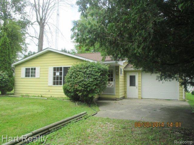 7379 Elmwood Road Lexington, MI 48450 - Photo 1 of 10 IMG_7458.jpg