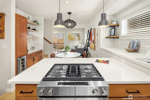 $850,000 | 218 24th Avenue East, Unit A, Seattle, WA 98112