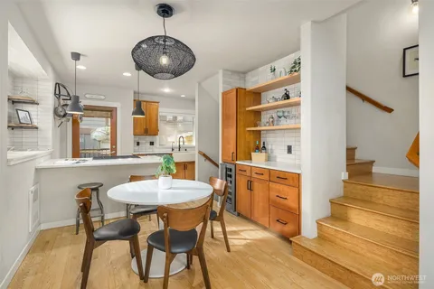 $850,000 | 218 24th Avenue East, Unit A, Seattle, WA 98112