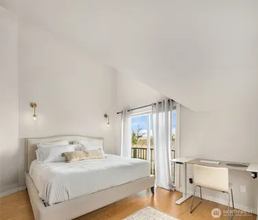 $850,000 | 218 24th Avenue East, Unit A, Seattle, WA 98112