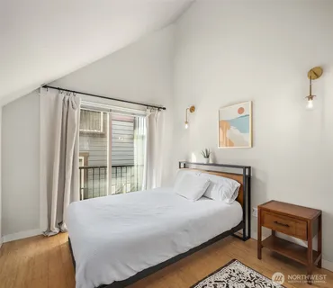 $850,000 | 218 24th Avenue East, Unit A, Seattle, WA 98112