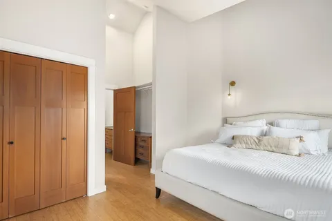 $850,000 | 218 24th Avenue East, Unit A, Seattle, WA 98112