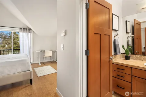 $850,000 | 218 24th Avenue East, Unit A, Seattle, WA 98112