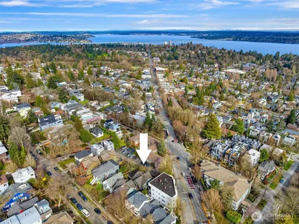 $850,000 | 218 24th Avenue East, Unit A, Seattle, WA 98112