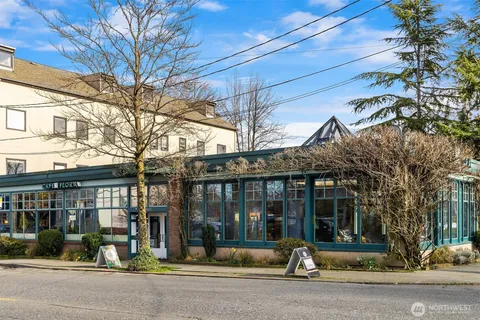 $850,000 | 218 24th Avenue East, Unit A, Seattle, WA 98112