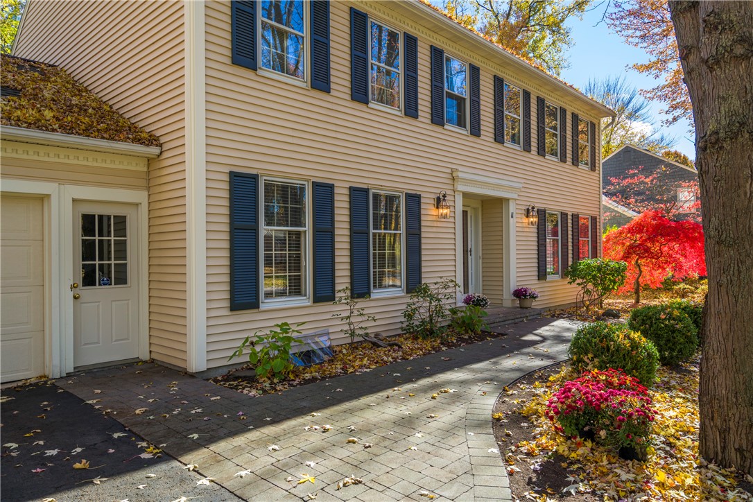 11 Falcon Trail Pittsford, NY 14534 - Photo 2 of 41