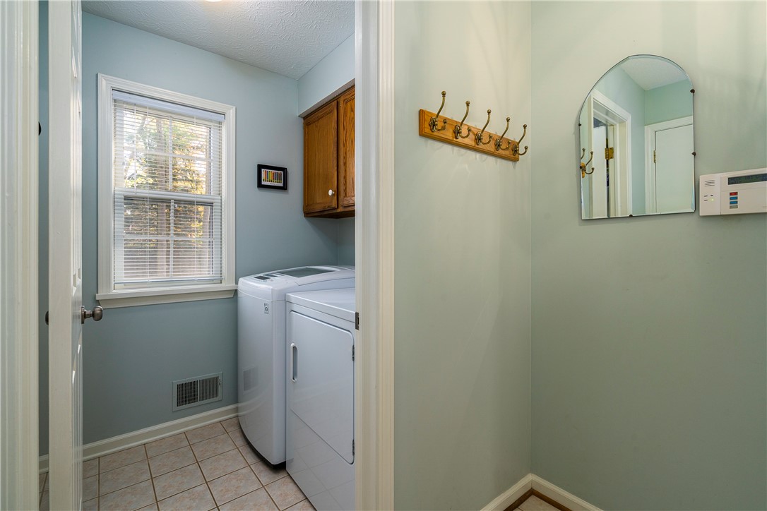 11 Falcon Trail Pittsford, NY 14534 - Photo 23 of 41