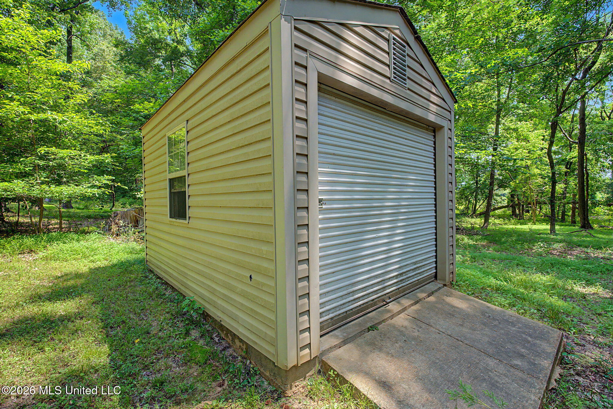 8 Crockett Loop Hernando, MS 38632 - Photo 46 of 50 Detached Garage