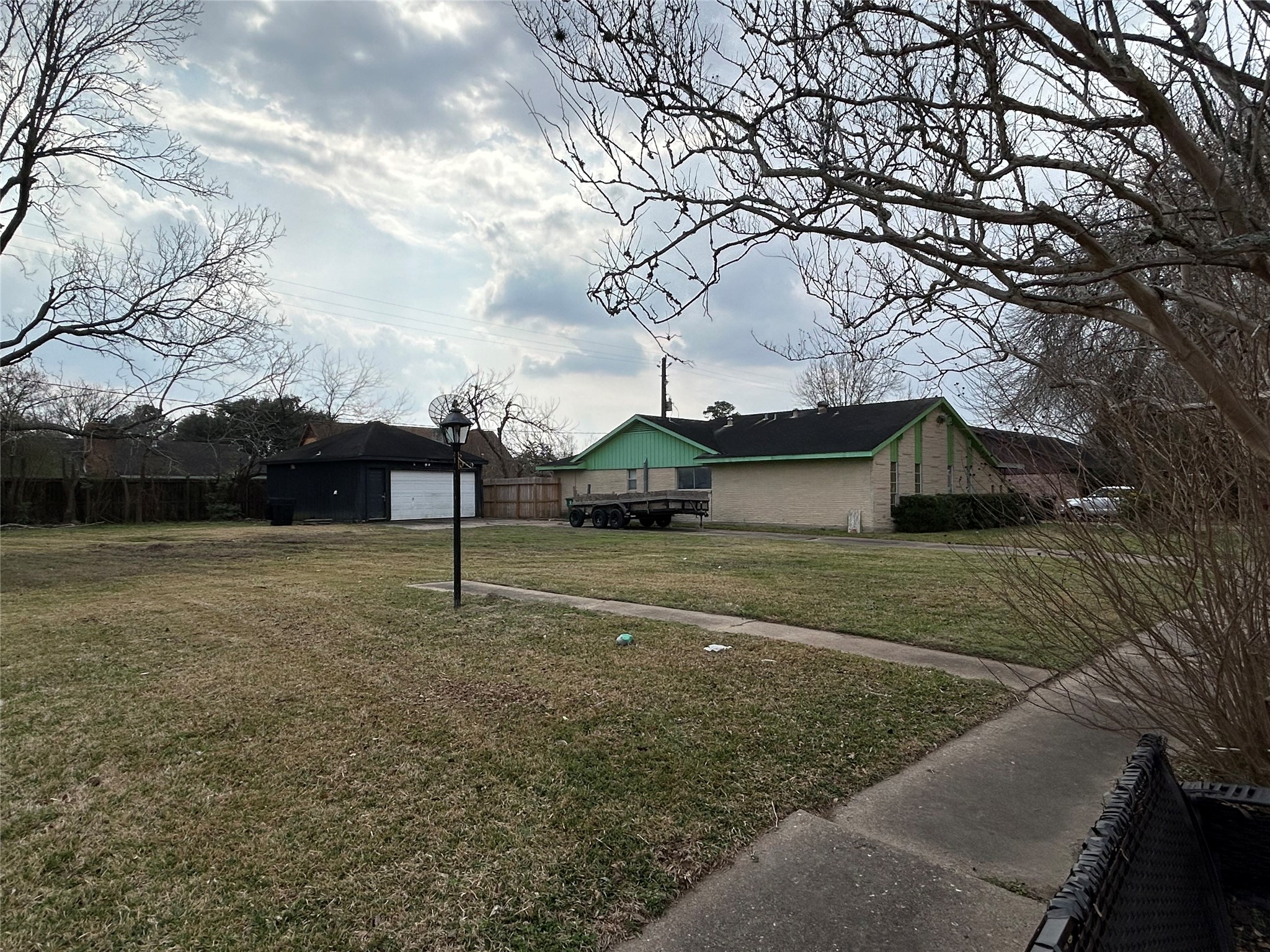 8218 Gulf Spring Lane Houston, TX 77075 - Photo 4 of 7 a house view with backyard space