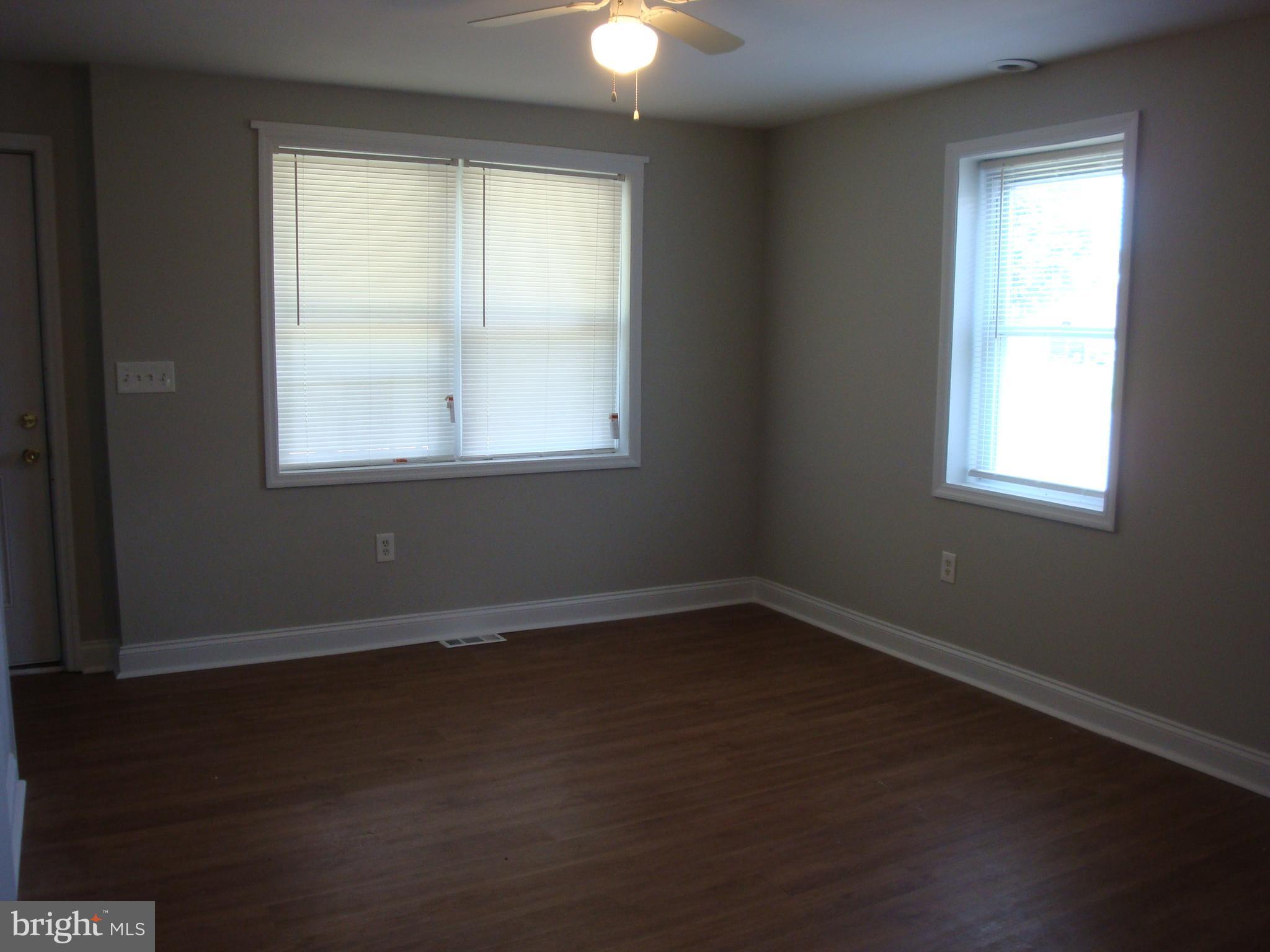 1253 Neighbors Avenue Rosedale, MD 21237 - Photo 8 of 16 Living Room