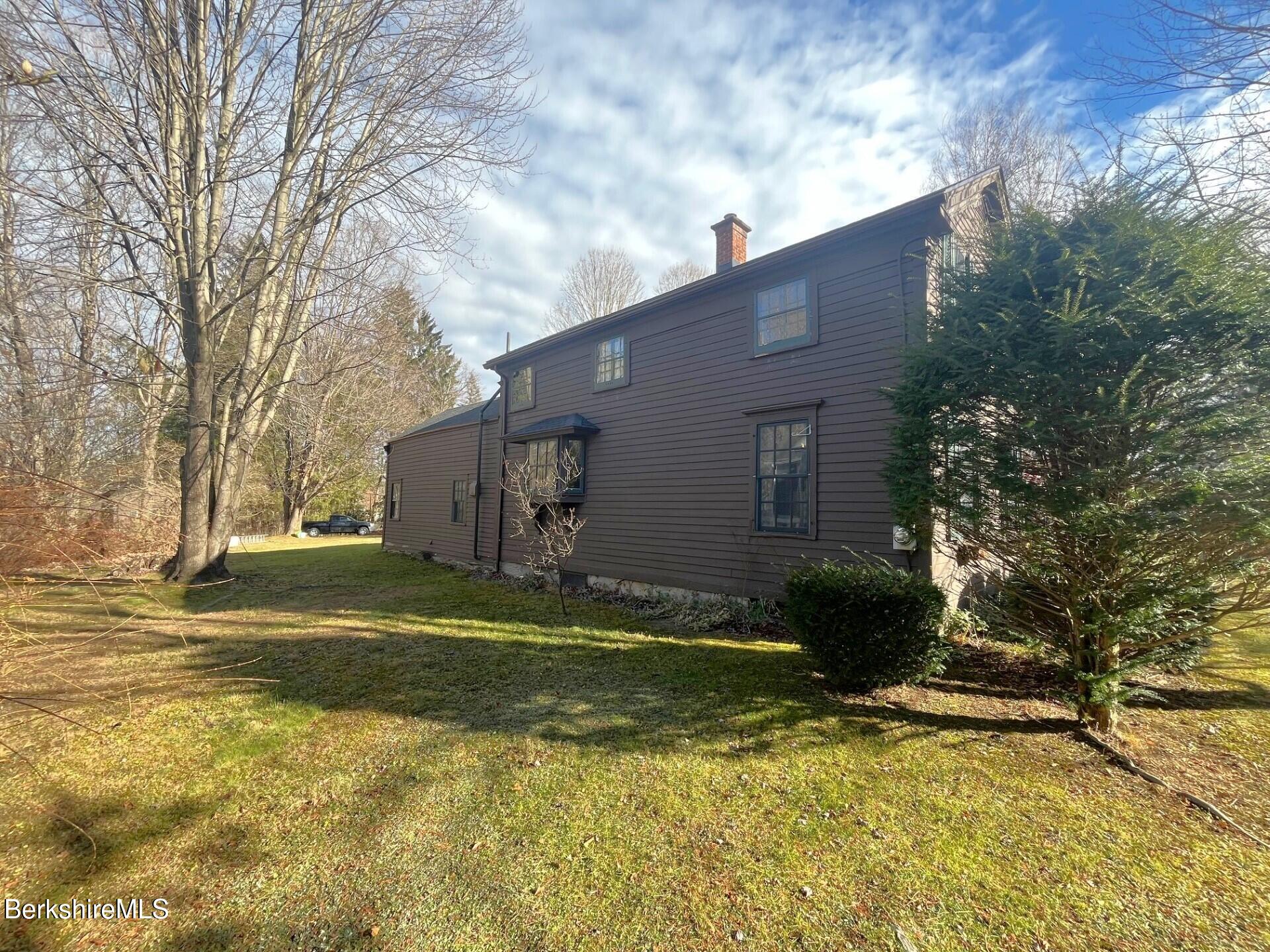 20 South Mountain Road Pittsfield, MA 01201 - Photo 8 of 51 LeftSide