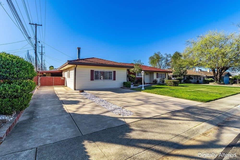 10486 Spaulding Way Rancho Cordova, CA 95670 - Photo 3 of 74 a house view with a swimming pool