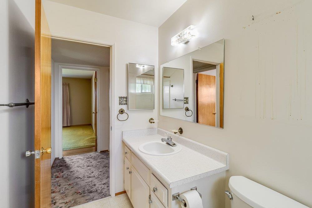 10486 Spaulding Way Rancho Cordova, CA 95670 - Photo 40 of 74 a bathroom with a sink a toilet and shower