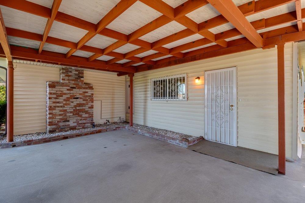 10486 Spaulding Way Rancho Cordova, CA 95670 - Photo 50 of 74 a view of an empty room with a white house