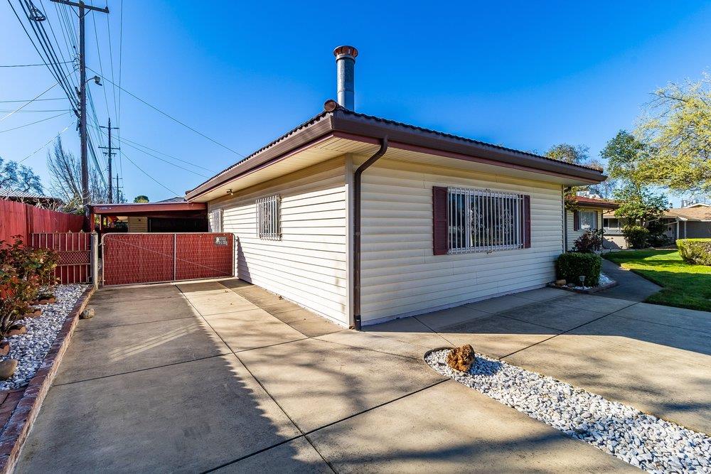 10486 Spaulding Way Rancho Cordova, CA 95670 - Photo 5 of 74 a view of backyard of house