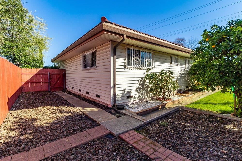 10486 Spaulding Way Rancho Cordova, CA 95670 - Photo 63 of 74 a front view of a house with garden