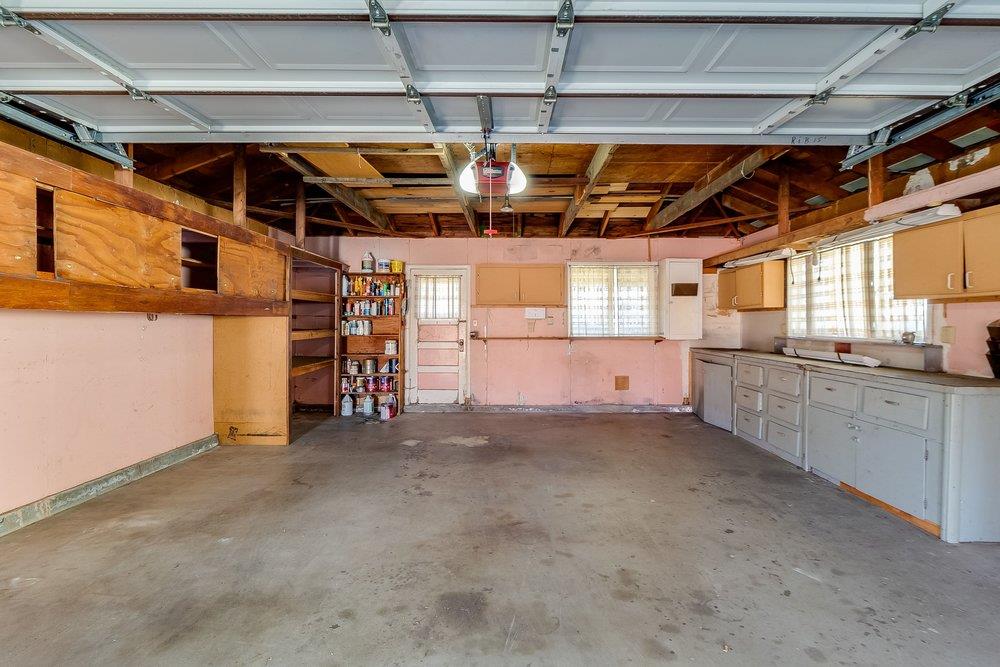 10486 Spaulding Way Rancho Cordova, CA 95670 - Photo 66 of 74 a view of a garage room