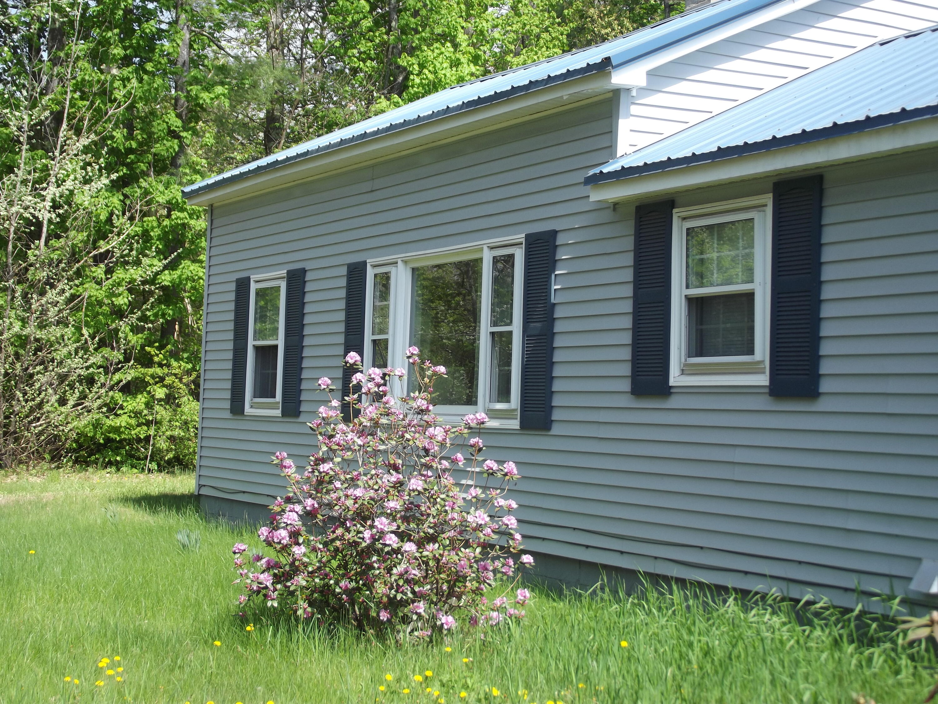396 Waterville Road Norridgewock, ME 04957 - Photo 2 of 17 Front yard
