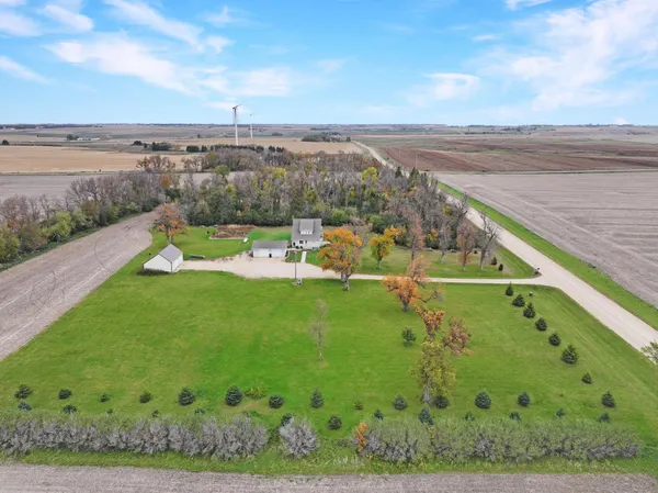 $270,000 | 281 20th Avenue, Edgerton, MN 56128